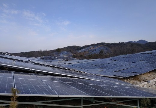 太陽電池モジュールの取り付け構造韓国地上の太陽電池パネル 10MW